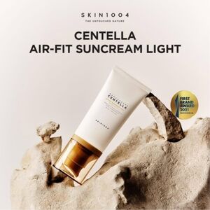 SKIN1004 Madagascar Centella Air-Fit Suncream Light SPF30 PA++++.